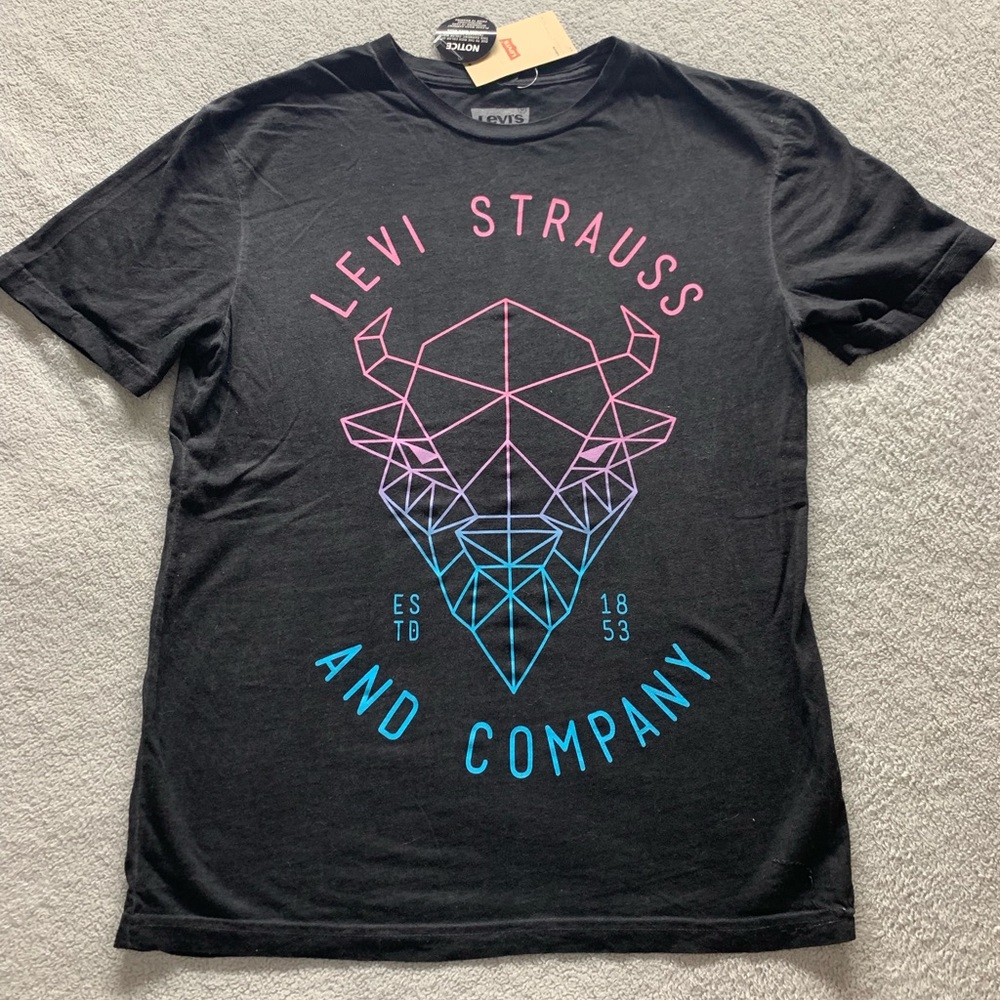 Men’s Levi’s size small T-shirt NWT